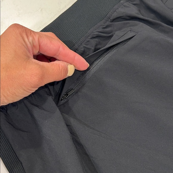 Athleta Brooklyn Mid Rise Ankle Pant in Black Plus Size 18 NWT - Picture 10 of 16